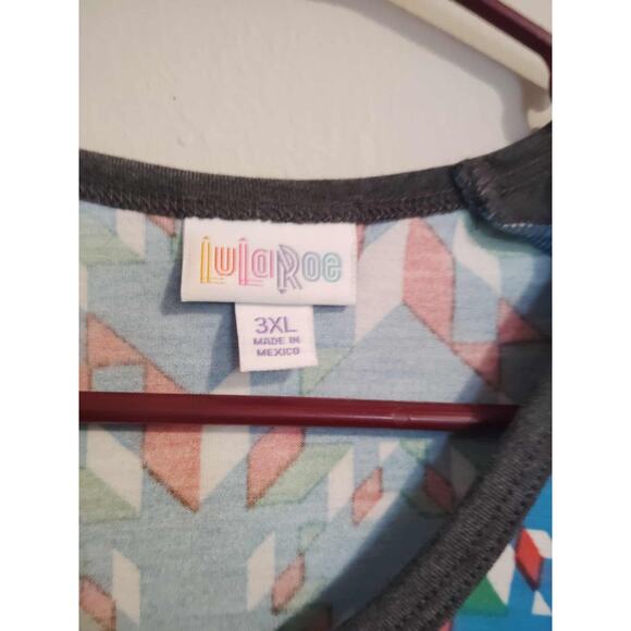 LULAROE Women's 3/4 Sleeve / Style Randy / Women's Size 3XL Shirt - Picture 2 of 4